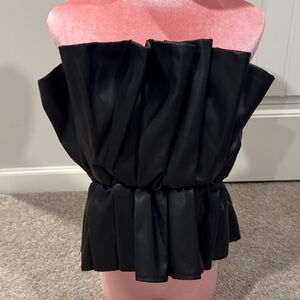 DO+BE Black Strapless Blouse